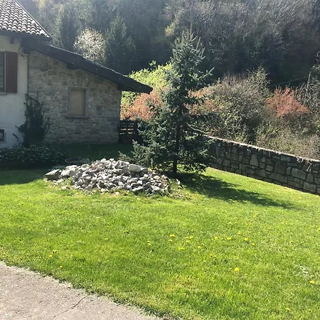 Molino Valsecchi 1369 Homestay *