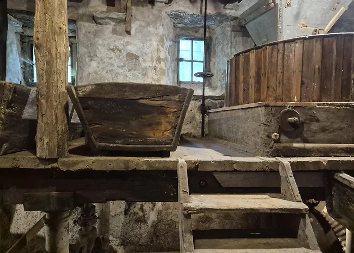 Molino Valsecchi 1369 Alloggio in famiglia Asso